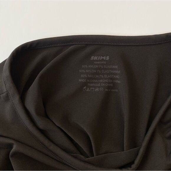 Skims Soft Smoothing T-Shirt - Soot - 4x - Picture 3 of 5